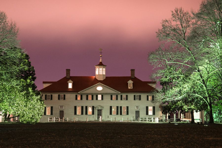 mount vernon at night