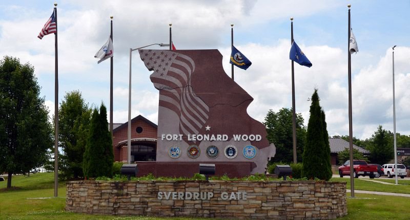 Fort_Leonard_Wood_base_gate