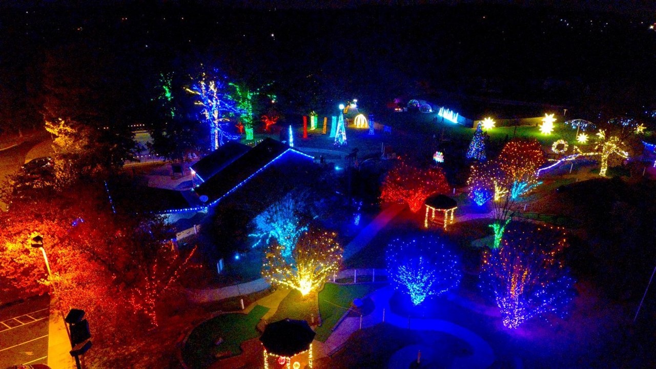 Christmas_lights_in_Alexandria_VA